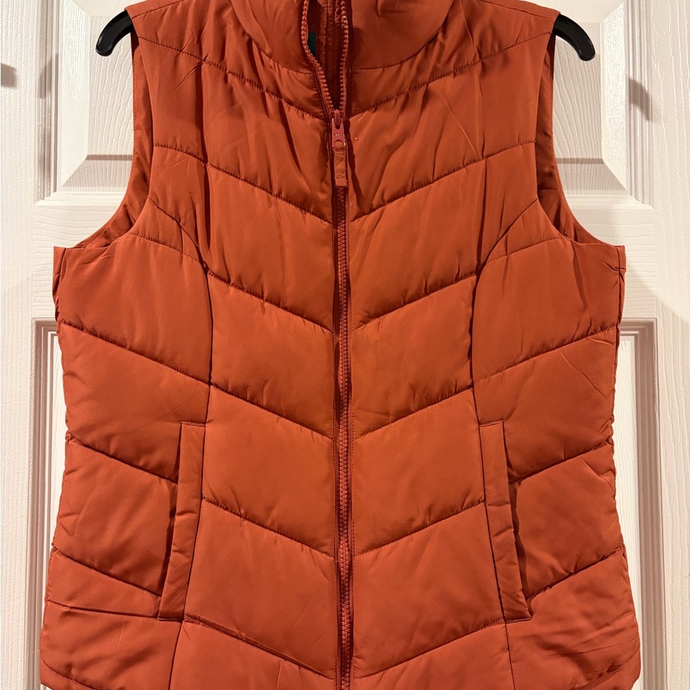 Aeropostale Women's Rust Puffer Vest